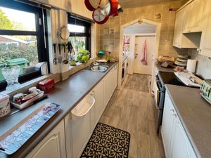 Kitchen- click for photo gallery